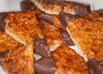 Chocolate Nut Corners Recipe - TheRecipe.Website