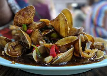 Thai Stir Fried Spicy Clams Recipe - TheRecipe.Website