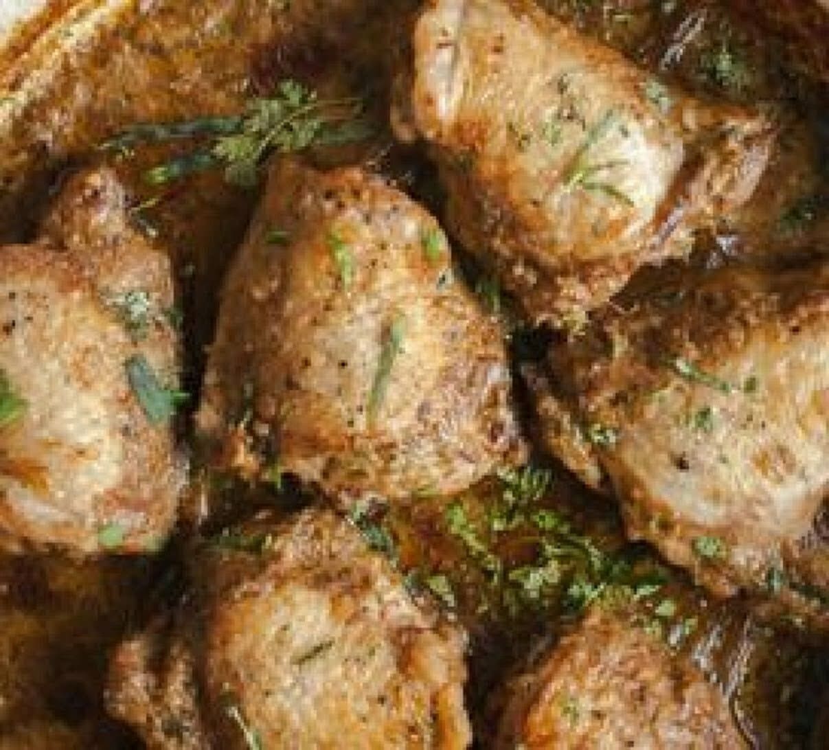 Chicken in Garlic and Walnut Sauce