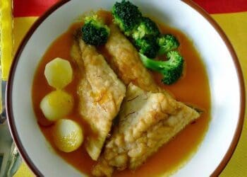 Spanish Fish in Saffron Sauce (Pescado en Amarillo) - TheRecipe.Website