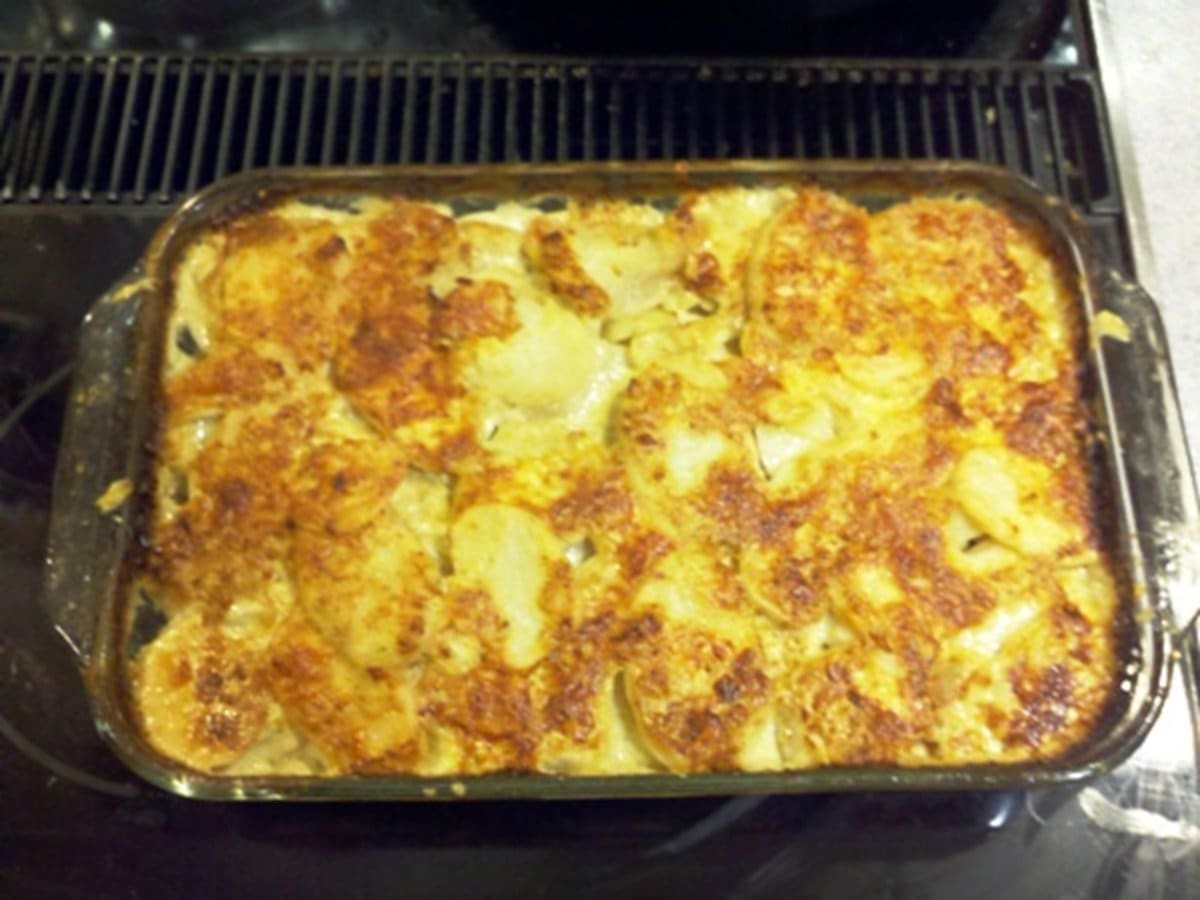 Cheesy Scalloped Potatoes Recipe - TheRecipe.Website