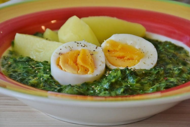 Eggs in Green Sauce - TheRecipe.Website