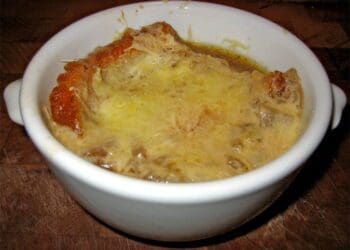 Onion Soup - Zuppa di Cipolle - TheRecipe.Website