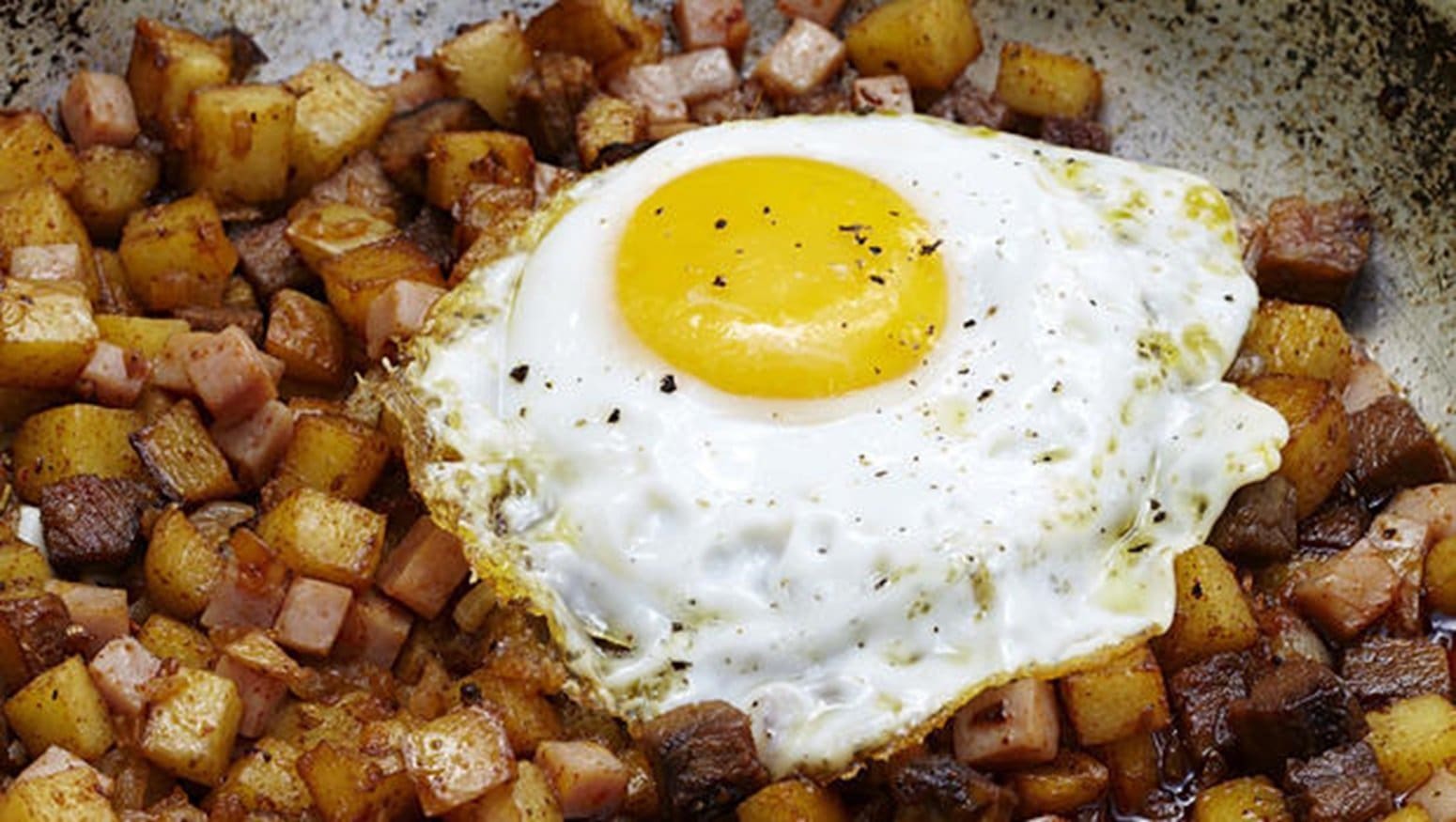 Swedish Beef Hash - Pytt i Panna Recipe - TheRecipe.Website