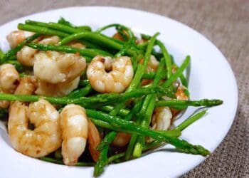 Asparagus and Prawn Stir Fry