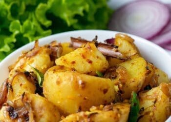 Spicy Sri Lankan Potatoes Recipe - TheRecipe.Website