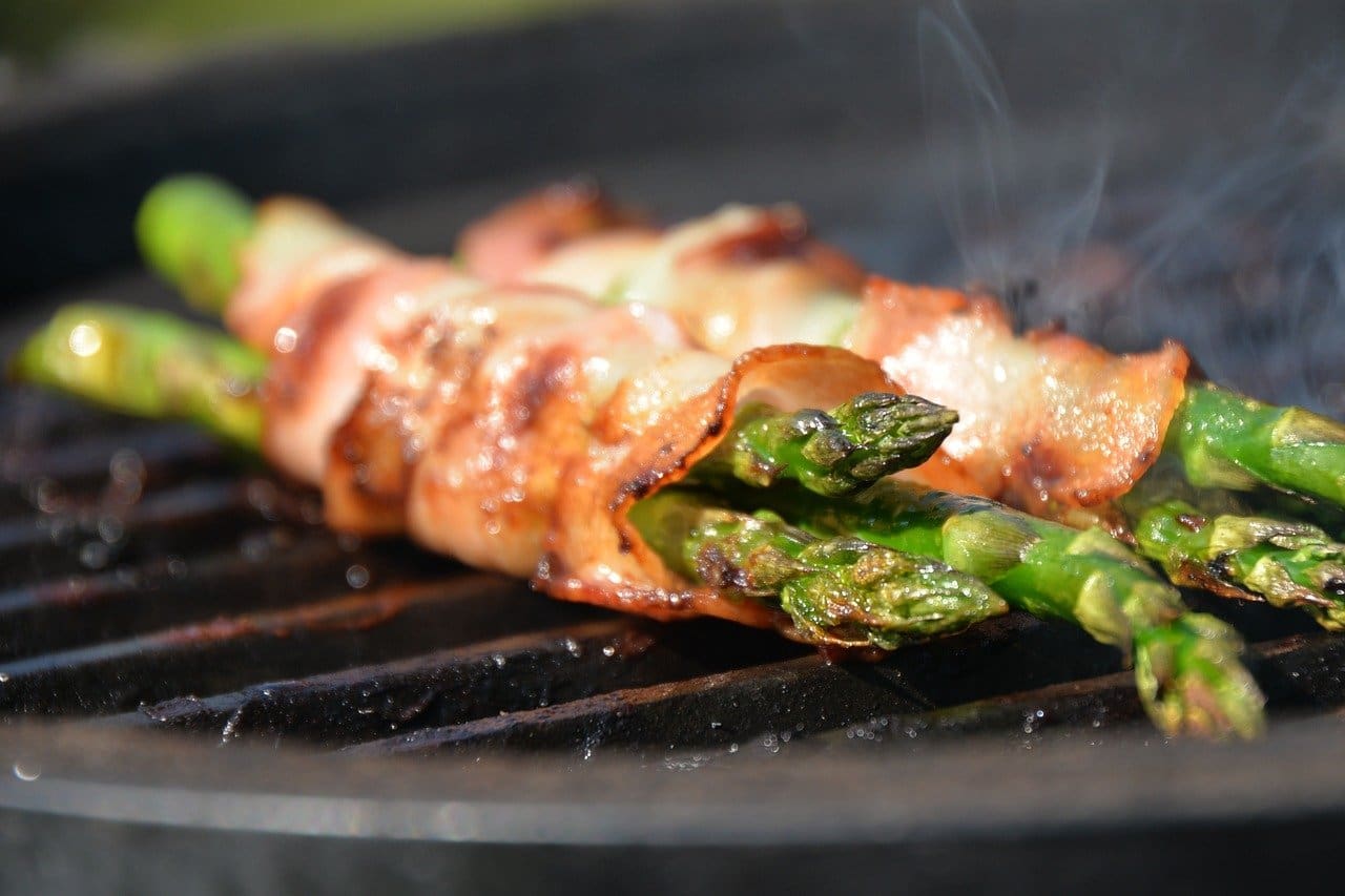 Bacon and Sriracha Asparagus Recipe - TheRecipe.Website