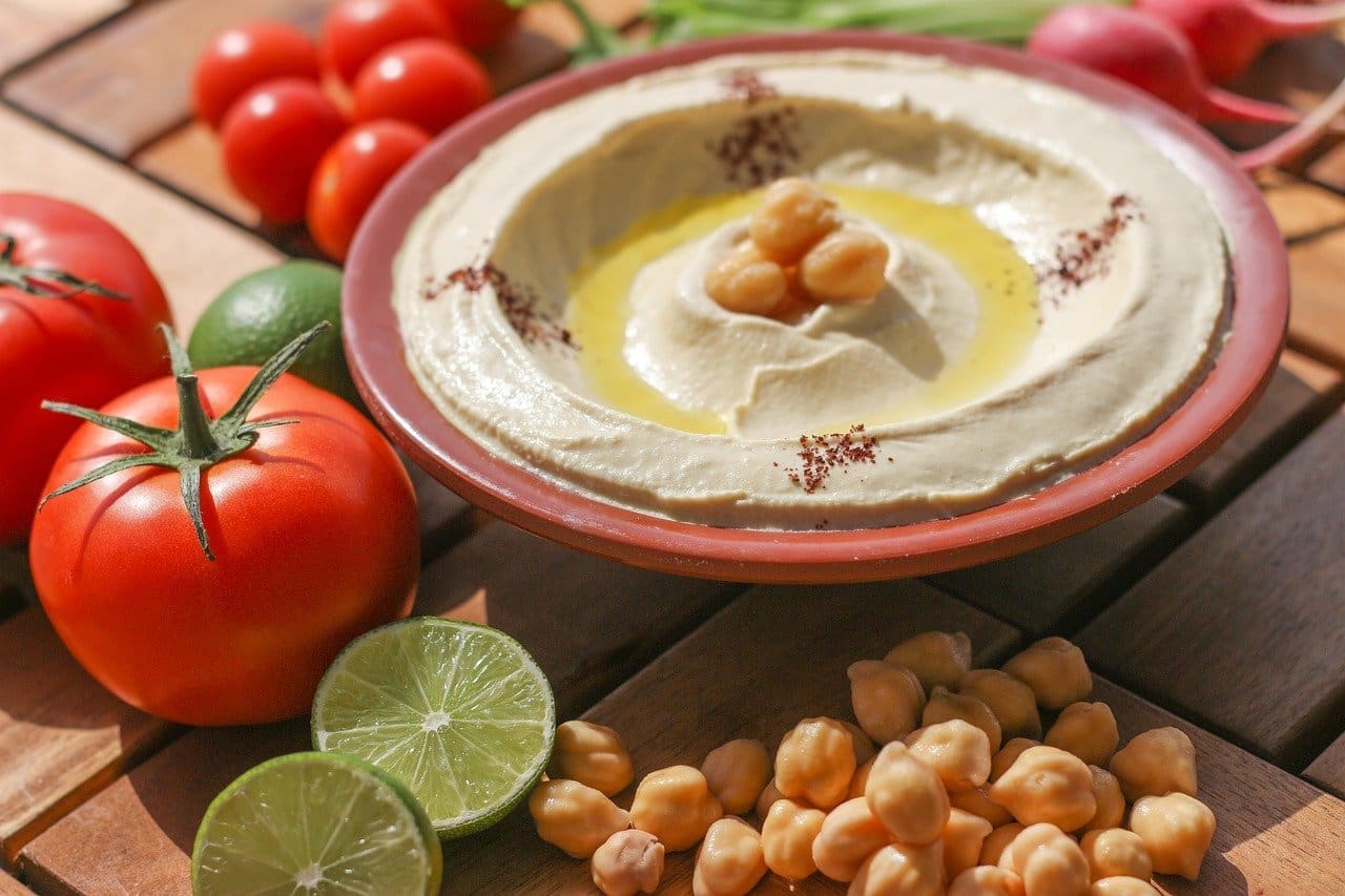 Easy Hummus Recipe - TheRecipe.Website