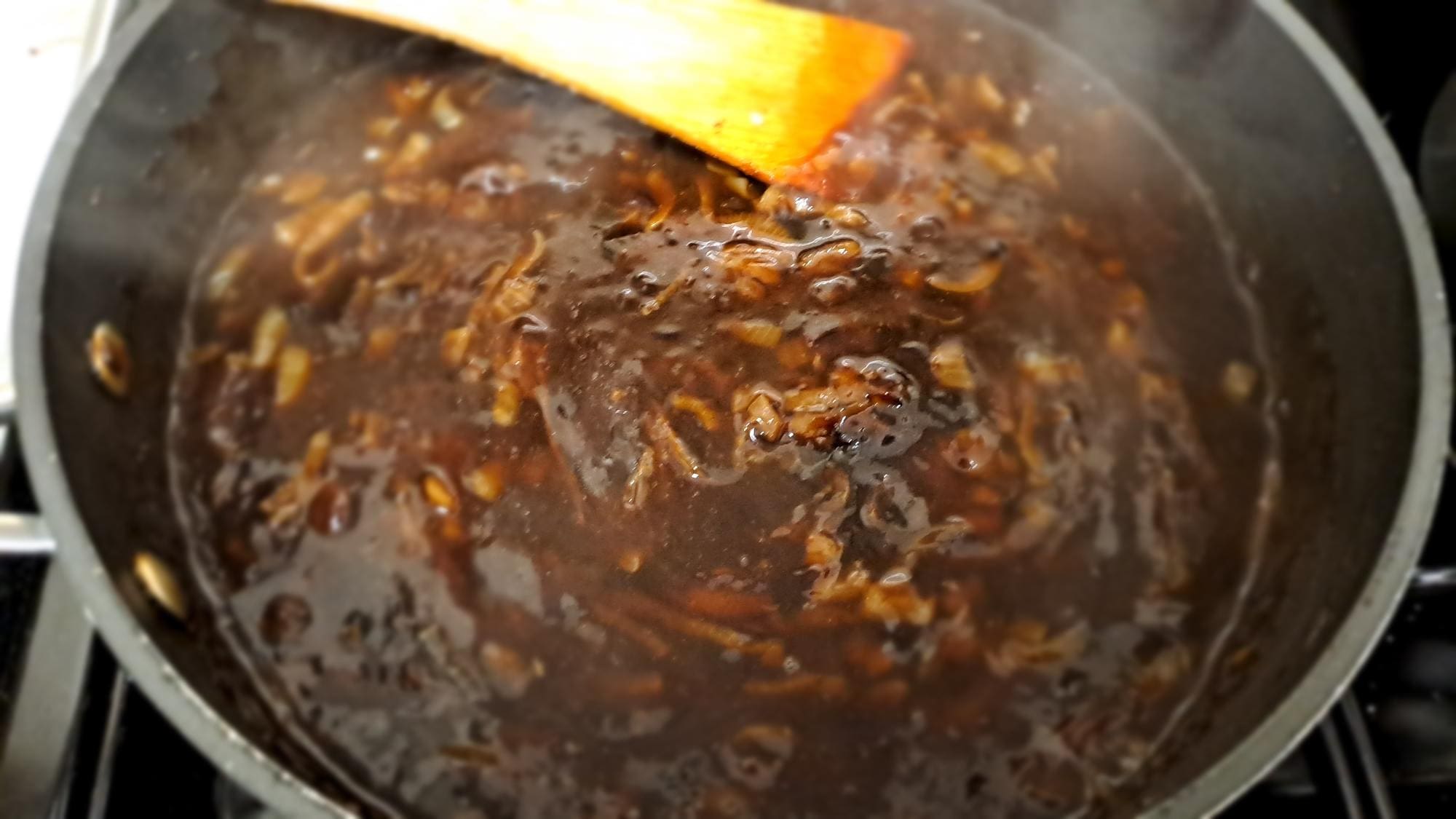 Amazing Onion Gravy Recipe - TheRecipe.Website