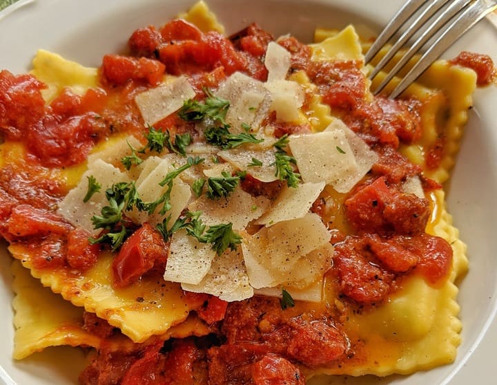 Beef Ravioli with Tomato Sauce Recipe - TheRecipe.Website