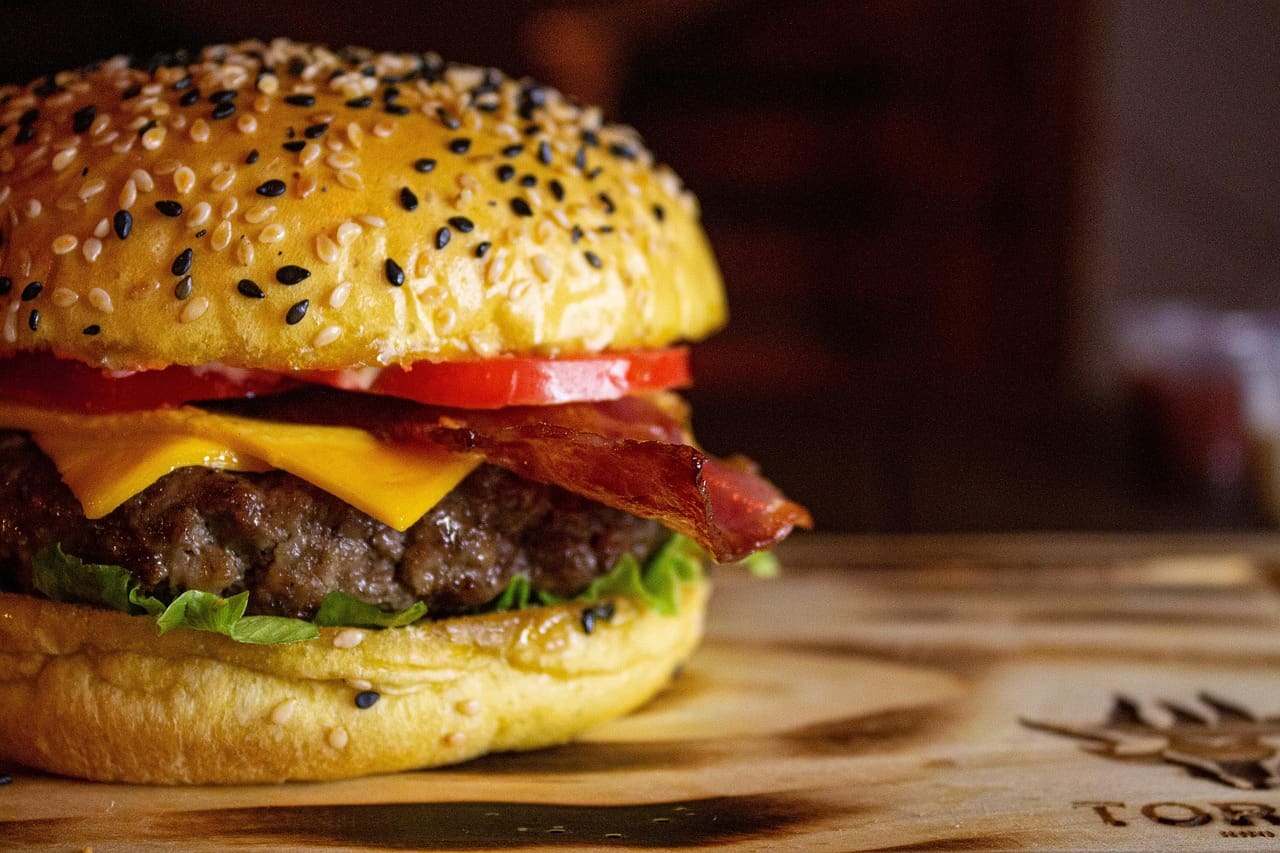 Hungry Hamburger Recipe - TheRecipe.Website