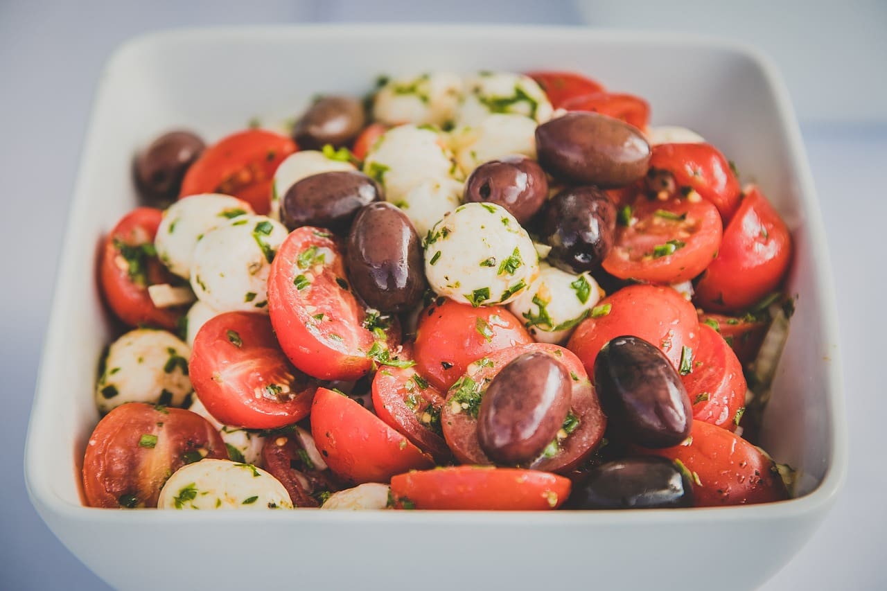 Mozzarella Salad Recipe - TheRecipe.Website