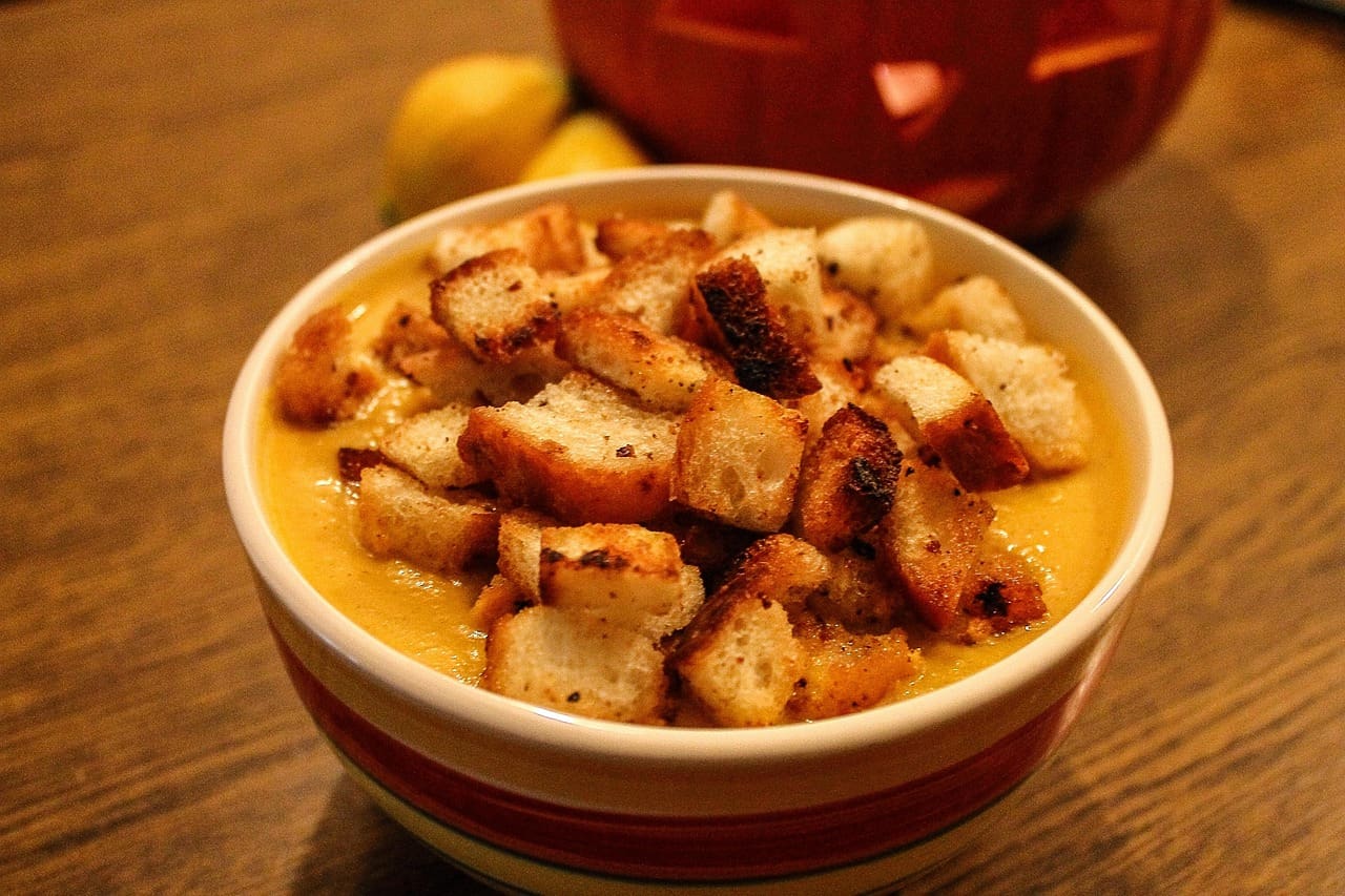Garlic Croutons Recipe - TheRecipe.Website