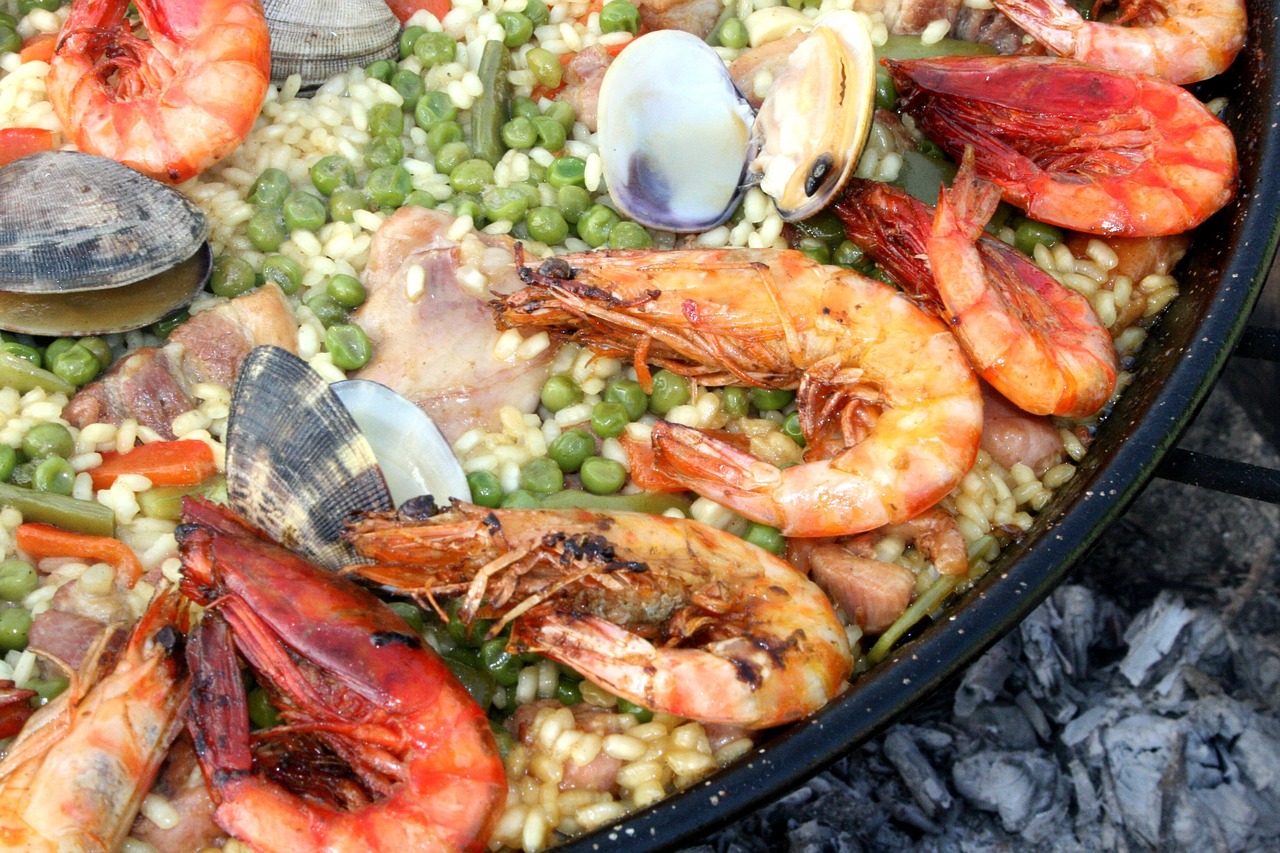 Prawn and Clam Paella Recipe - TheRecipe.Website