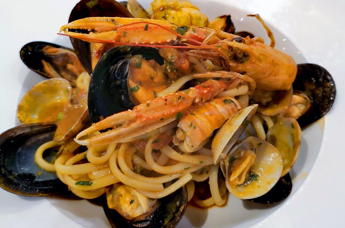 Lobster and Mussel Spaghetti Recipe - TheRecipe.Website