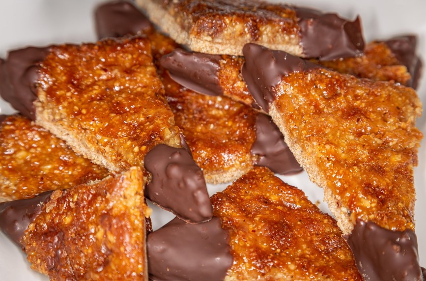 Chocolate Nut Corners Recipe - TheRecipe.Website