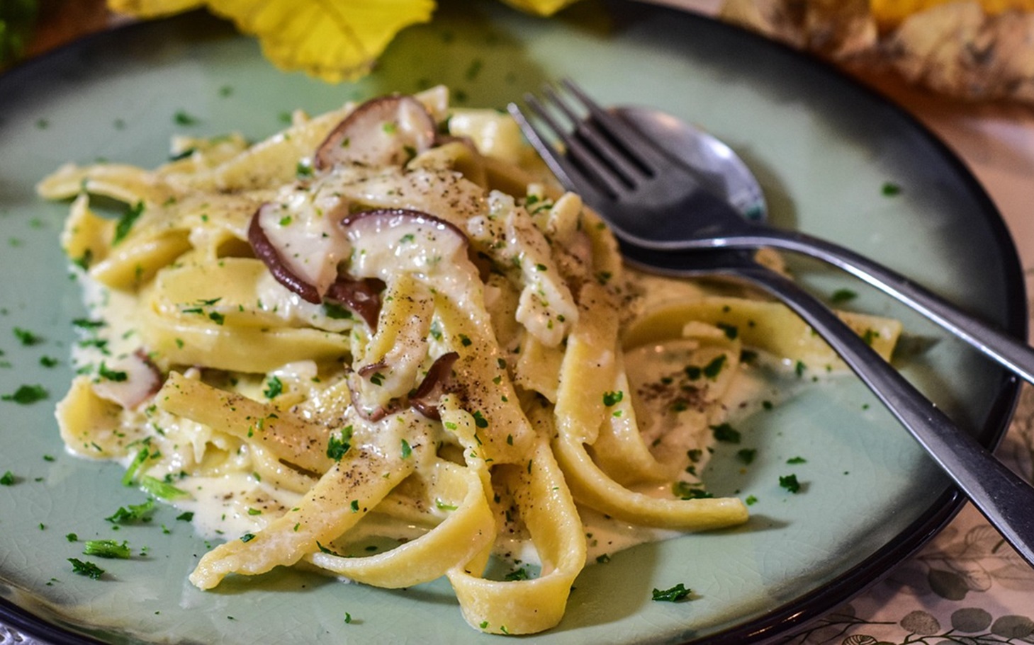 Creamy Mushroom Tagliatelle Recipe - TheRecipe.Website
