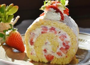 Strawberry and Cream Swiss Roll Recipe - TheRecipe.Website