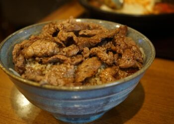 Teriyaki Beef Bowl Recipe - TheRecipe.Website