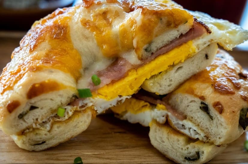 Cheesy Ham and Egg Bagel Recipe - TheRecipe.Website