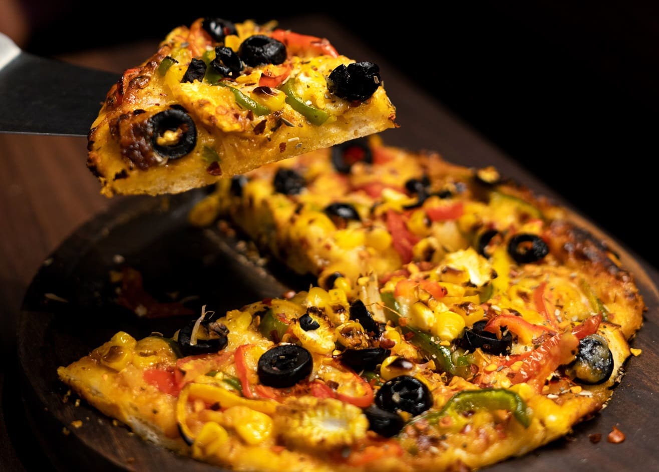 Vegetarian Curry Pizza Recipe - TheRecipe.Website