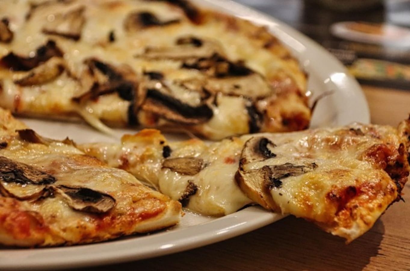 Garlic Mushroom Pizza Recipe - TheRecipe.Website